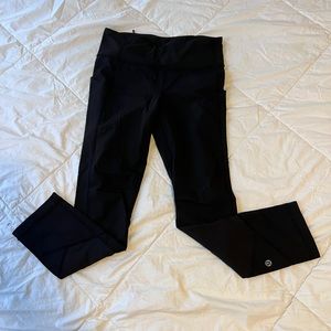 Lululemon Crop Black pants Fast and Free size 4